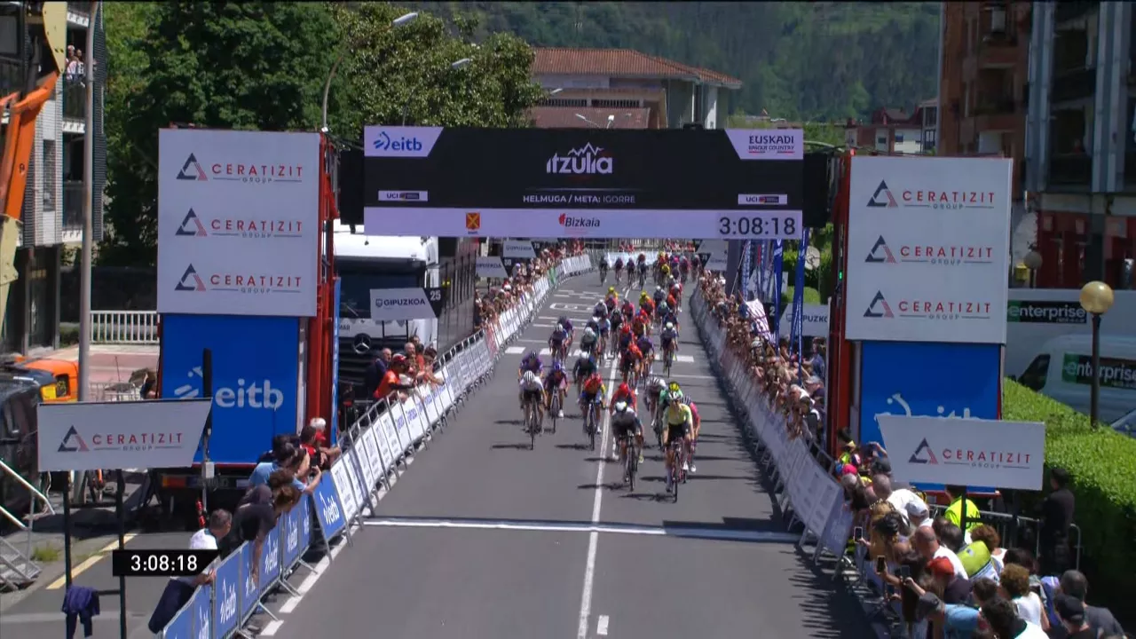 20250517135143_itzulia-women-2025-2o-etapa-azken-kilometroa-eta-esprinta_