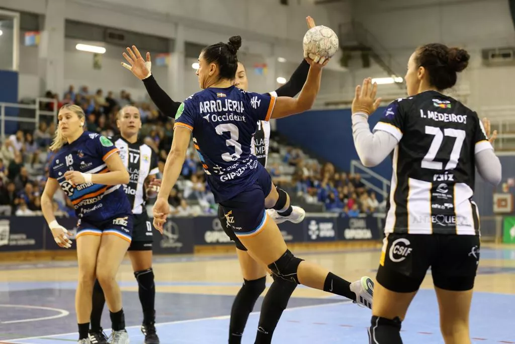 ESTHER_ARROJERIA_BERA_BERA_WEB_SUPER_AMARA_BERA_BERA