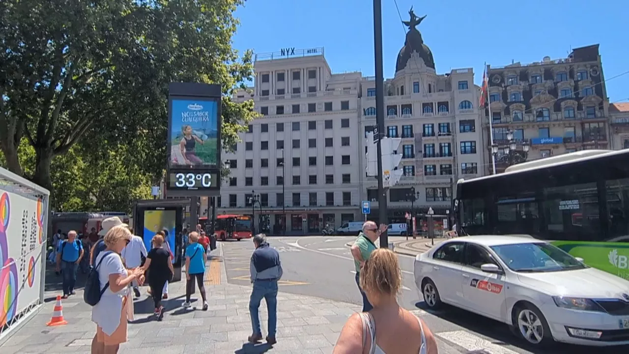 Beroa Bilbon. Calor en Bilbao. 33 gradu. 33 grados.
Erabiltzaileen argazkia: Sabino de Bilbao Atxa