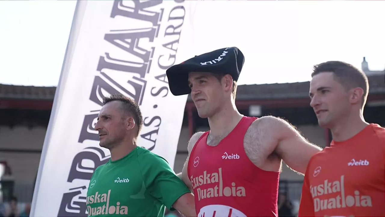 Euskal Duatloia podiuma Xabier Zaldua, Julen Alberdi eta Eneko Saralegi