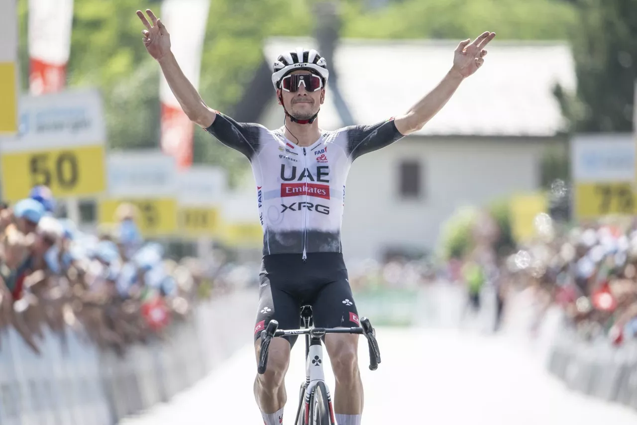 JOAO_ALMEIDA_UAE_SUITZAKO_TOURRA_2025_EFE_4_ETAPA_IRABAZLEA