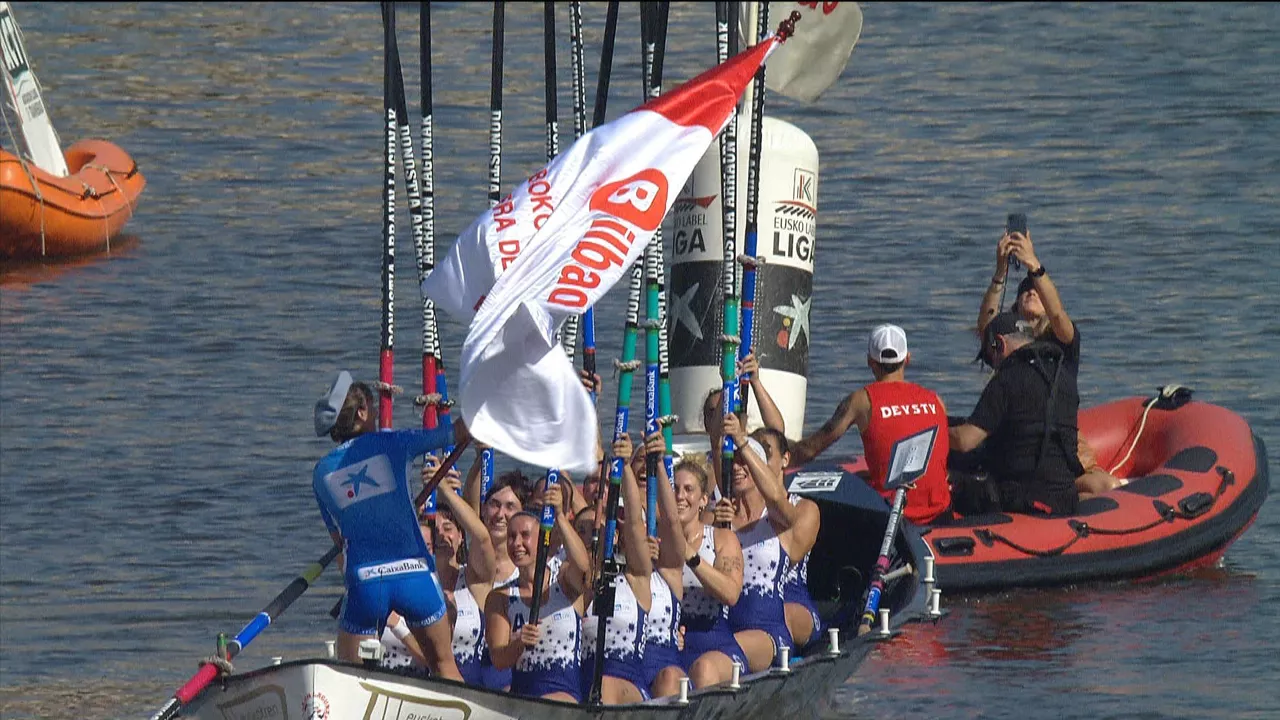 Arraun Lagunak dago sailkapenaren lehen tokian