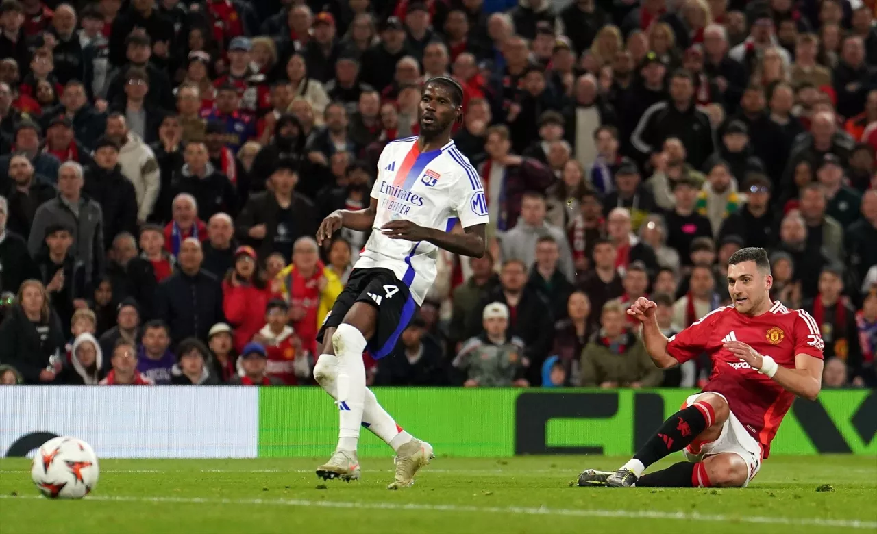 Diogo Dalot, del Olympique Lyon, en un partido de la temporada 2024-25. Foto: Europa Press.