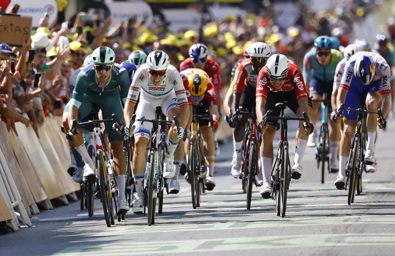 Frantziako Tourra 9 etapa esprinta