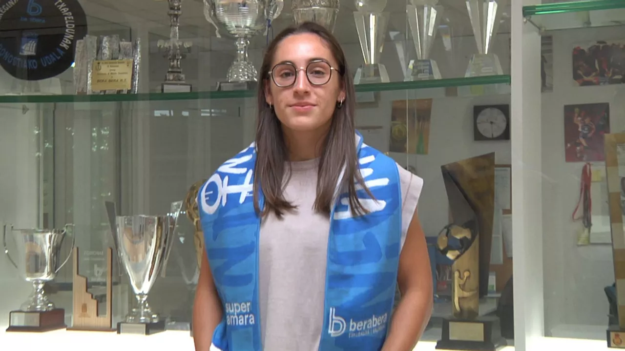 Elena Amores, Super Amara Bera Bera