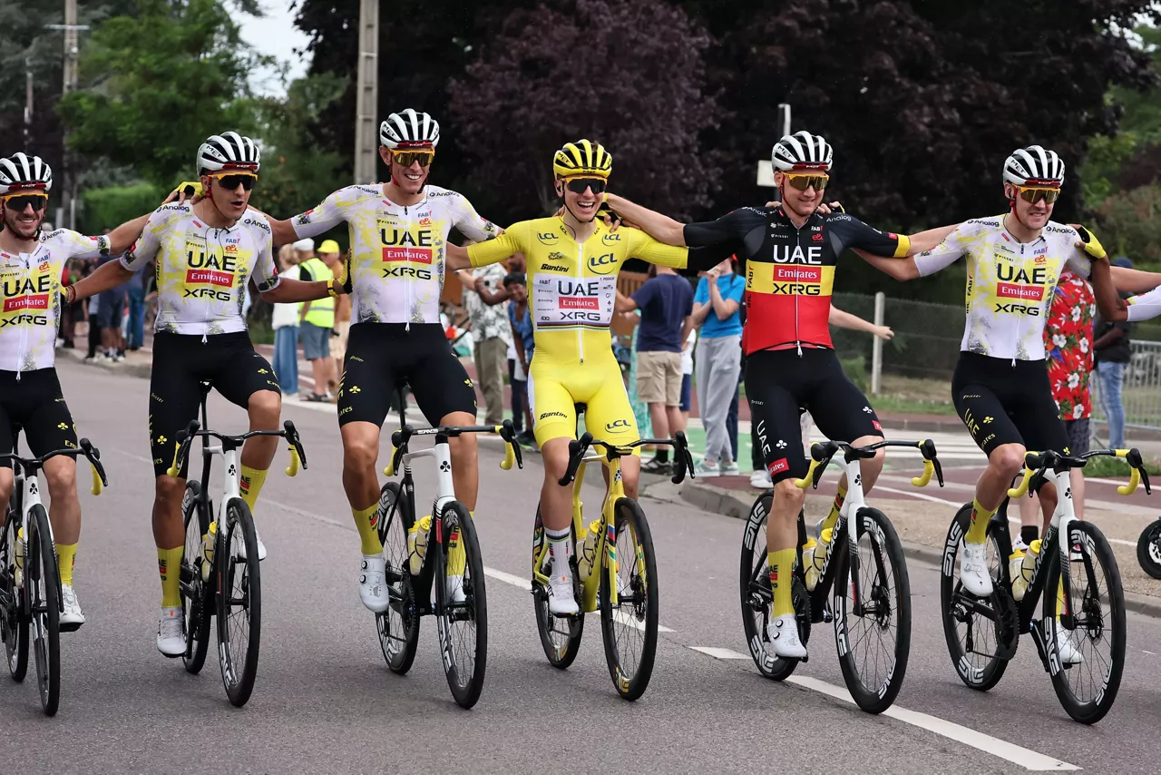 UAE TEAM EMIRATES TOUR FRANCIA