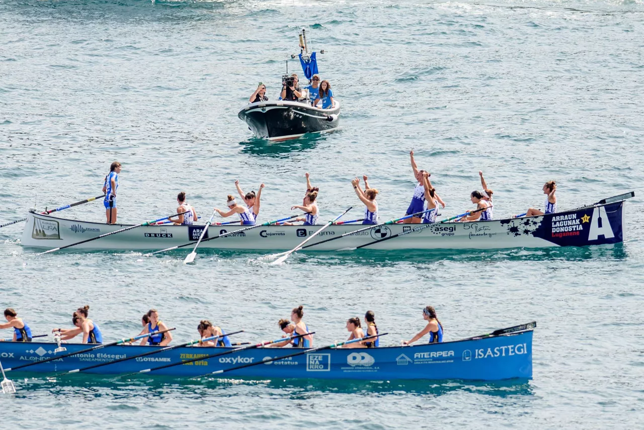Donostia Arraun Lagunak Lekeitioko Bandera