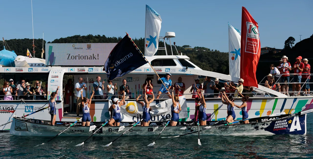 Donostia Arraun Lagunak Ondarroako Bandera