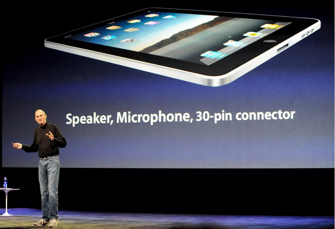 Steve Jobs Apple konpainiako kontseilari delegatua