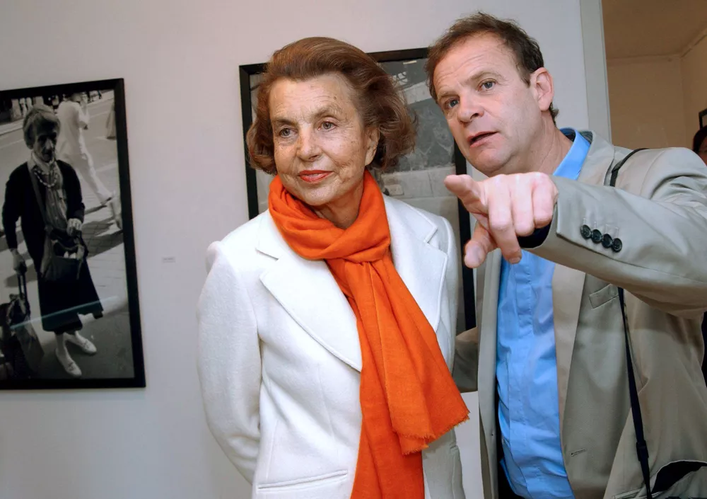 François-Marie Banier y Liliane Bettencourt en una foto de archivo tomada en junio de 2004. Efe.