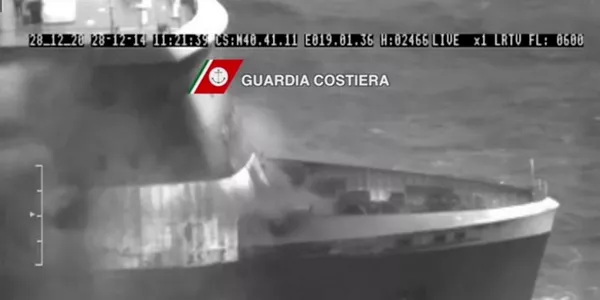 Incendio a bordo del 'Norman Atlantic'. Foto: EFE.