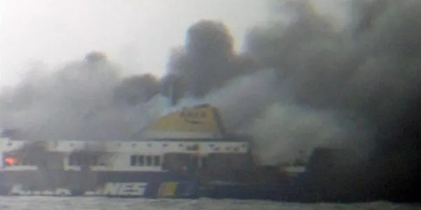 Incendio a bordo del 'Norman Atlantic'. Foto: EFE.