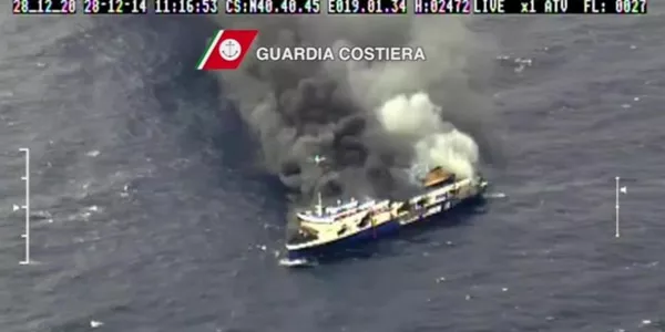 Incendio a bordo del 'Norman Atlantic'. Foto: EFE.