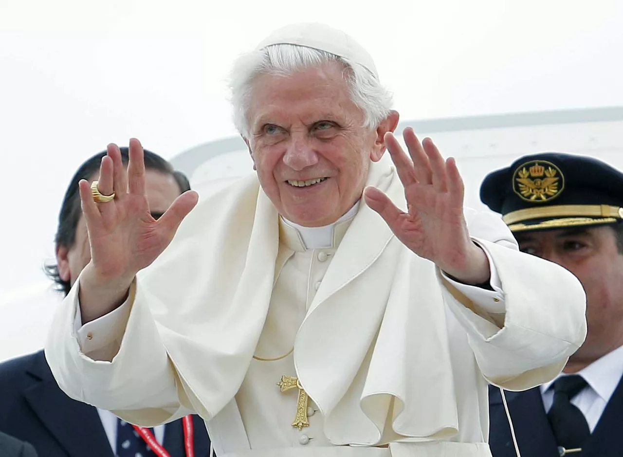 El Papa se despide en Barajas a las 19:00 horas. Foto: Efe.