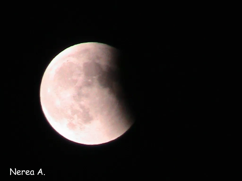 Eclipse penumbral. Foto: Nerea Ayarzaguena