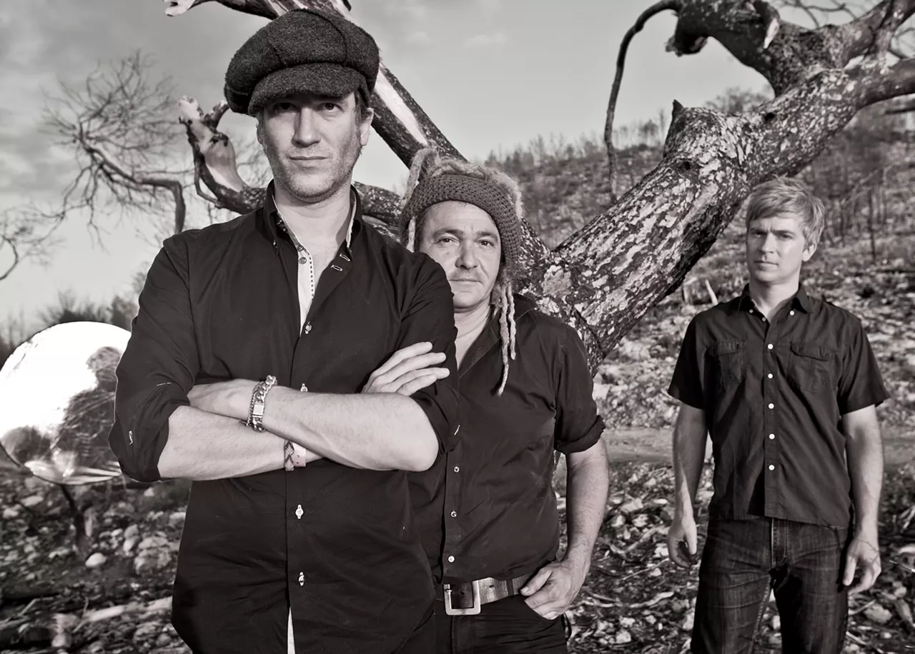 Nada Surf taldeak bere azken diskoaren ingurukoak kontatu dizkigu.