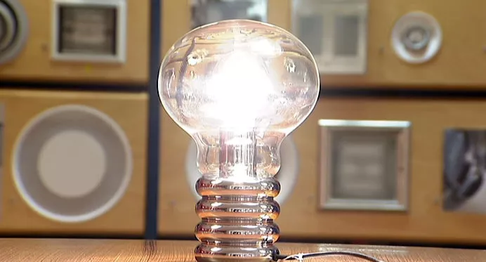 La subida del IVA pondrá el recibo medio de la luz en 80 euros.