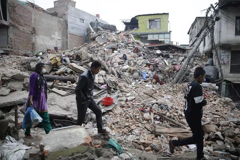 Lurrikara Nepalen. Argazkia: EFE