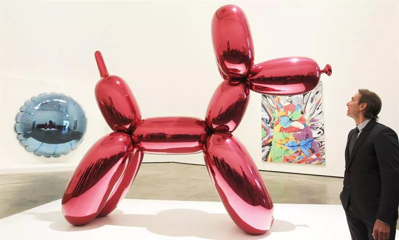 La exposición de Jeff Koons ha llevado a mucha gente al museo bilbaíno. Foto: Efe.
