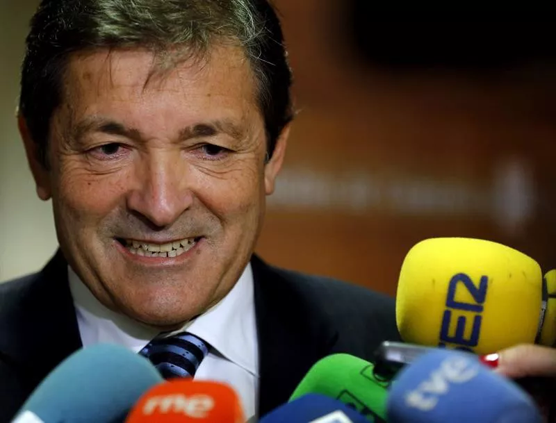 Javier Fernandez, PSOEko batzorde kudeaketaren presidentea. Argazkia: EFE