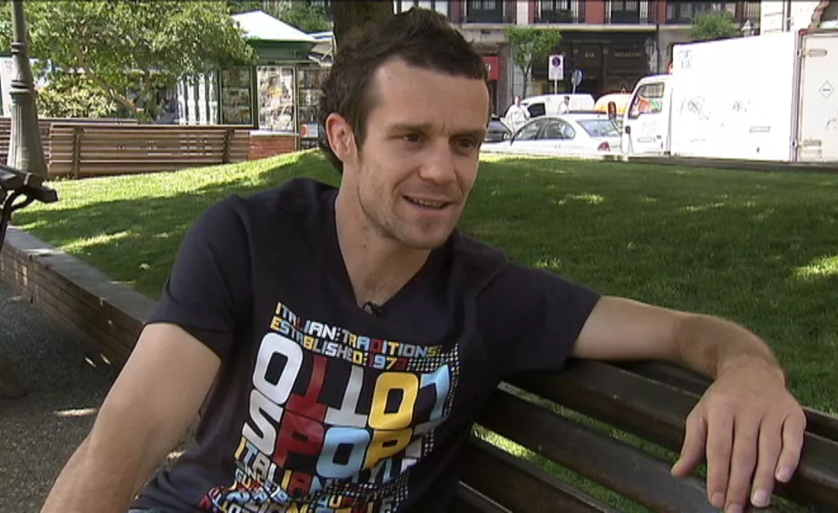 <img style="float:left;margin:5px;" src="http://10.126.2.21/media/images/2012/05/29/663719/663719_koi_eitb_thumbnail.jpg"/><br/><strong>koi_eitb</strong>