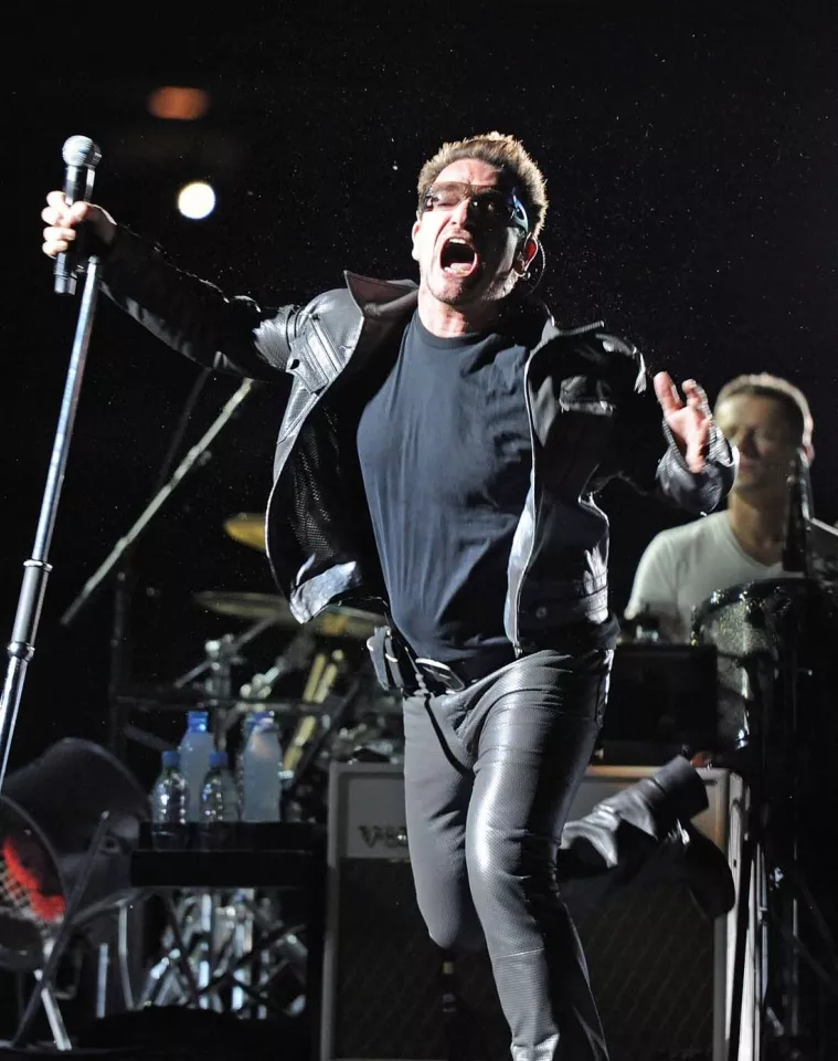 Bono, durante una actuación. Foto: Efe.