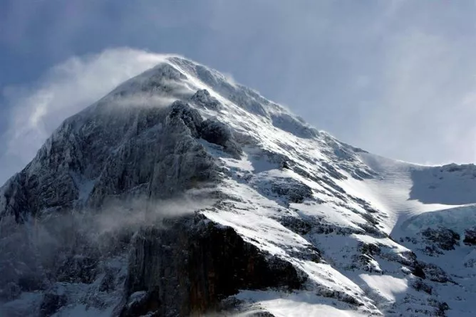 <img style="float:left;margin:5px;" src="http://10.126.2.21/media/images/2012/07/12/686013/686013_Alpes_thumbnail.JPG"/><br/><strong>Mont Blanc Alpes</strong>