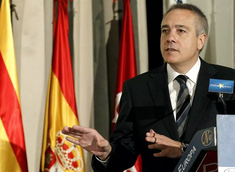 Pere Navarro hautagai sozialista.