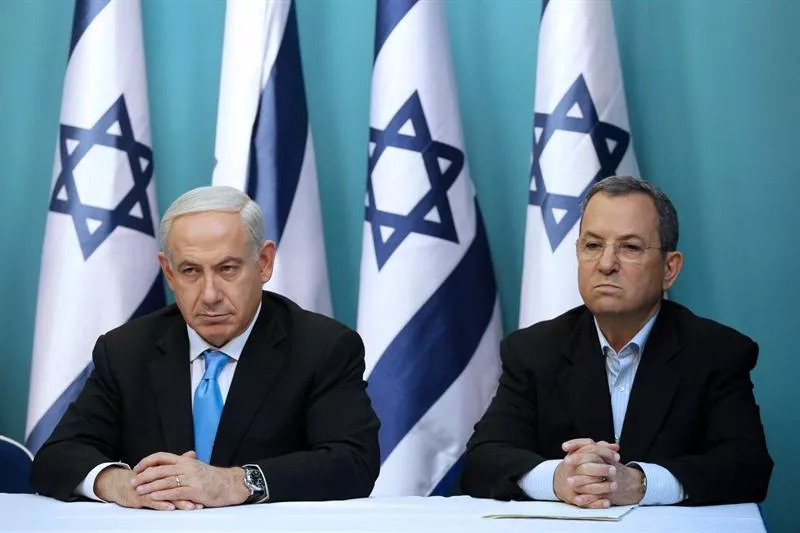 El primer ministro israelí, Benjamín Netanyahu y el ex primer ministro Ehud Barak en 2012. Foto: EFE