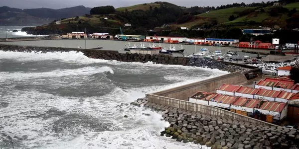 Temporal en la costa vasca. Foto: EFE.