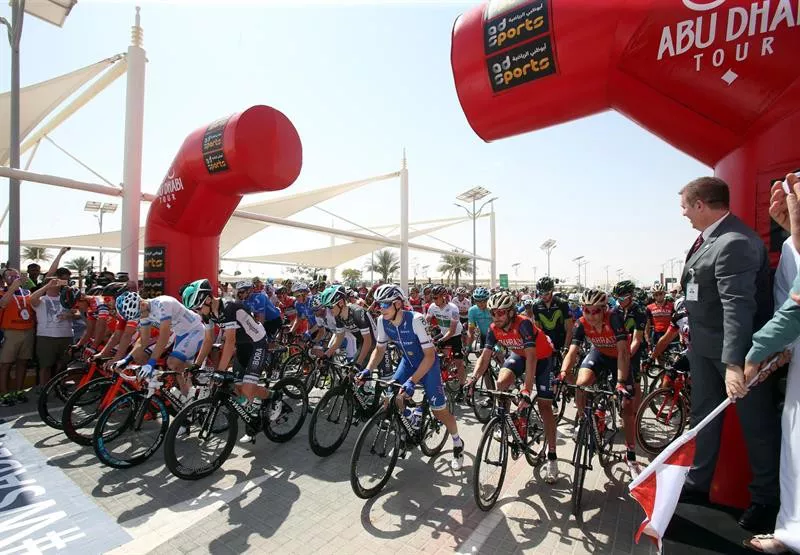 Tropela etapa hasieran. EFE