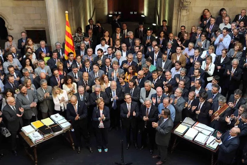 Artur Mas, Kataluniako alkateekin. EFE