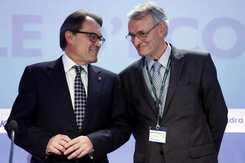 Artur Mas eta Anton Costas Sitgeseko (Bartzelona) Ekonomia Zirkuluan. Argazkia: EFE