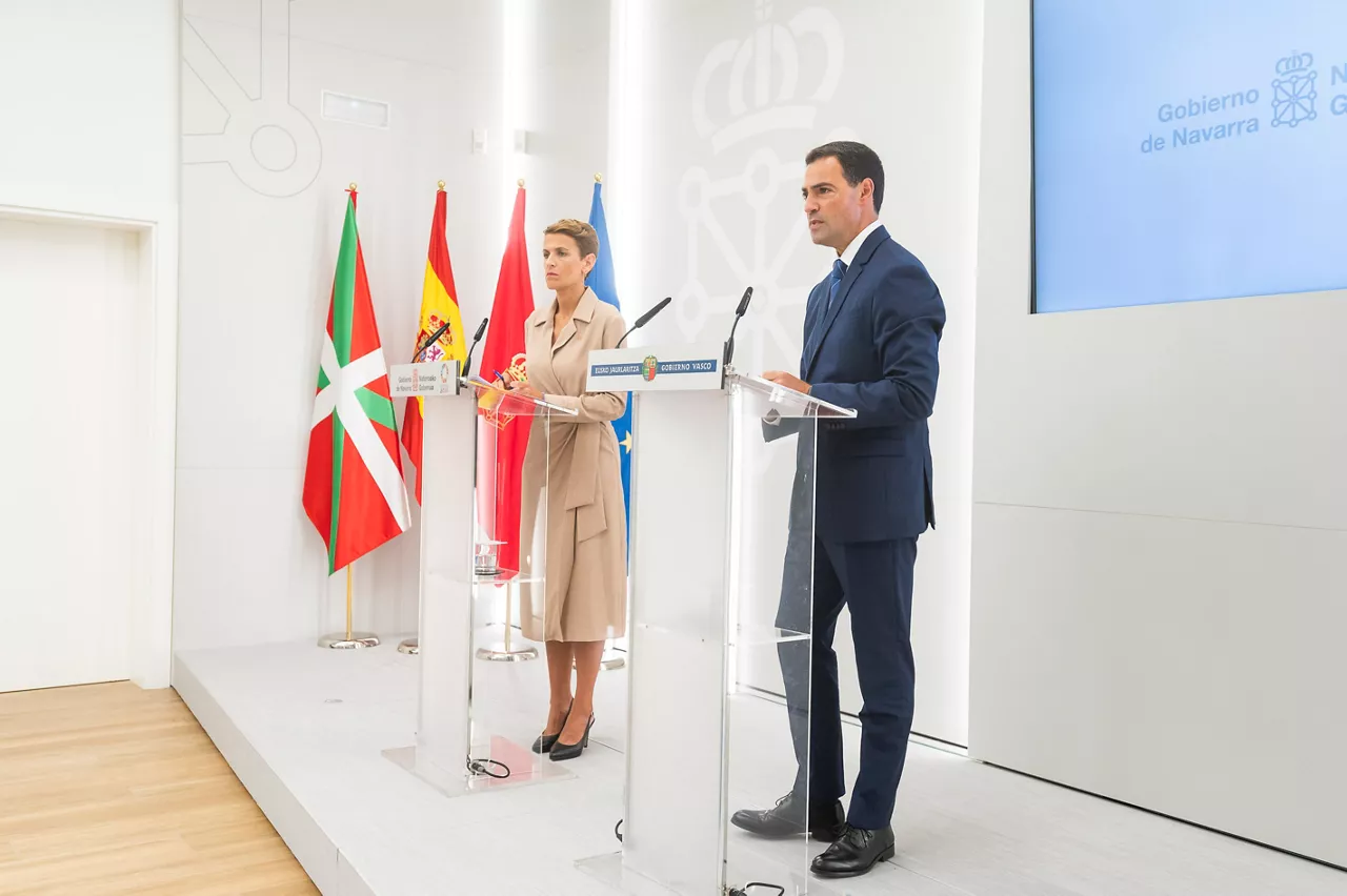 Euskadi y Navarra reforzarán su cooperación institucional con un nuevo protocolo.