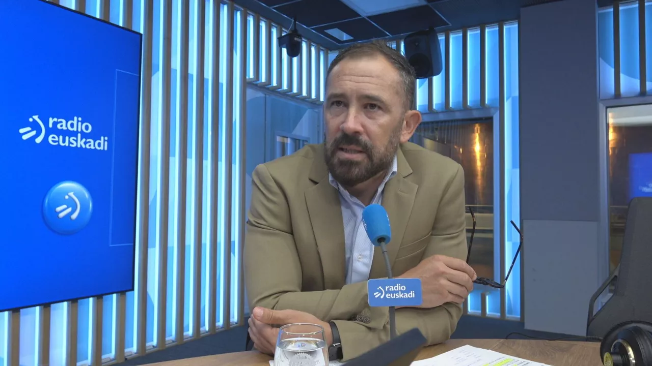 Entrevista en Radio Euskadi a Denis Itxaso González, consejero de Vivienda y Agenda Urbana del Gobierno Vasco.