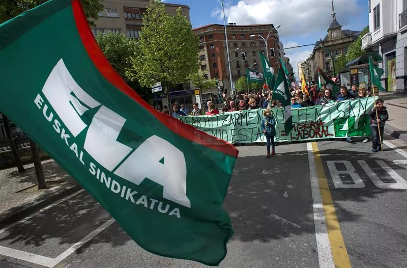 Manifestación del sindicato ELA en Iruña . Foto: EFE