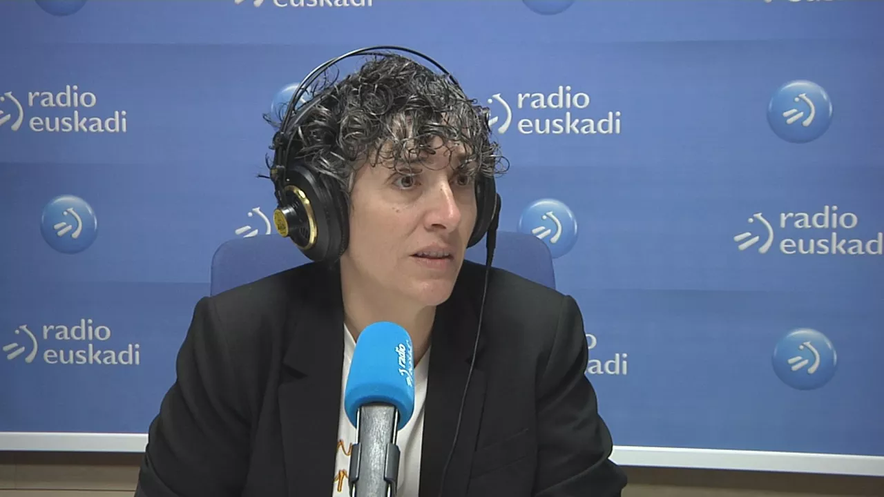 La financiación es que es uno de los objetivos del Acuerdo de París, es una de las piezas clave de estos acuerdos multilaterales. Entonces, el año pasado en la COP de Bakú se aprobó un nuevo objetivo de financiación que triplicaba el objetivo anterior, pero que estaba todavía muy lejos de lo que los estudios mostraban que podía ser necesario para hacer frente a la emergencia climática, sobre todo en países en desarrollo. Entonces, estamos hablando de 300 .000 millones de dólares al año, que fue el objetivo que se aprobó, pero las necesidades parece que pueden alcanzar 1 ,3 billones anuales, es decir, que el salto es importante. En aquella cumbre lo que también se aprobó es una hoja de ruta Bakú-Belem en Brasil. Entonces, a lo largo de este año se han ido trabajando en cómo materializar el objetivo de financiación, incluso cómo aumentar la ambición, y sí parece que va a ser uno de los temas claves en esta cumbre. 