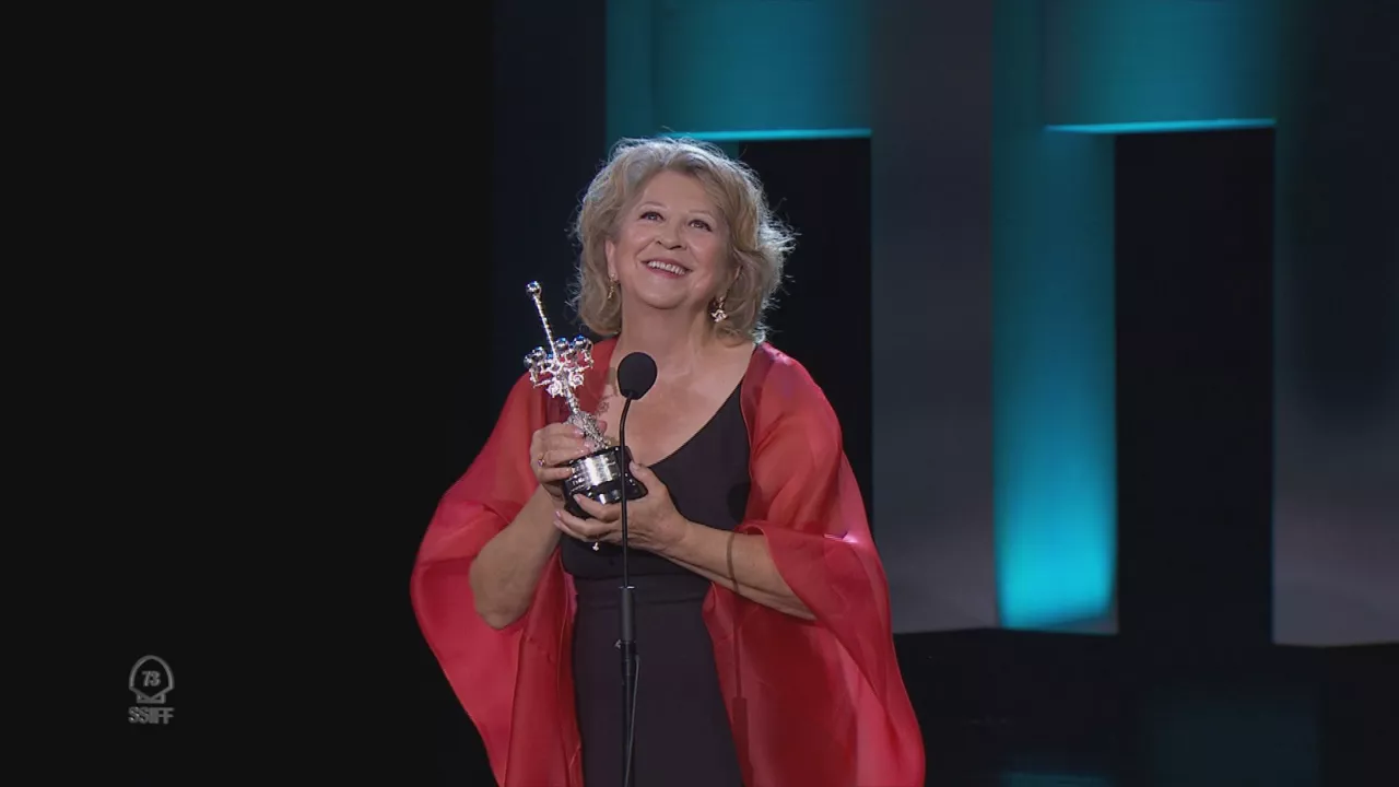 La productora Esther García recibe el Premio Donostia en el Zinemaldia 2025