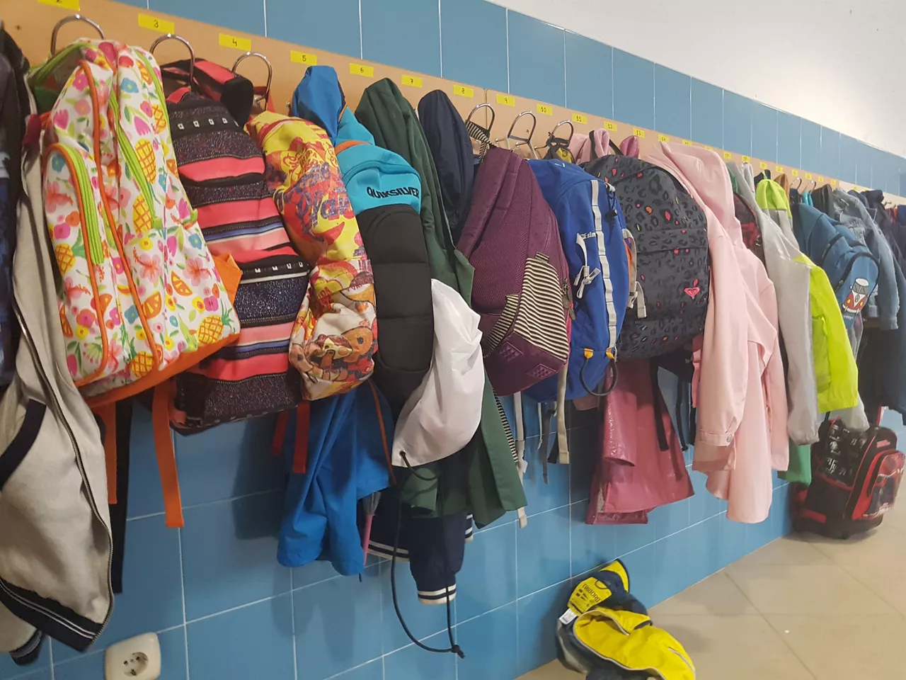 (Foto de ARCHIVO)

Mochilas en un colegio.



REMITIDA / HANDOUT por IREKIA

Fotografía remitida a medios de comunicación exclusivamente para ilustrar la noticia a la que hace referencia la imagen, y citando la procedencia de la imagen en la firma

23/9/2020