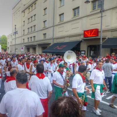 (Foto de ARCHIVO)

Imagen de archivo de una peña durante las fiestas de San Fermín



REMITIDA / HANDOUT por AYUNTAMIENTO DE PAMPLONA

Fotografía remitida a medios de comunicación exclusivamente para ilustrar la noticia a la que hace referencia la imagen, y citando la procedencia de la imagen en la firma

09/10/2024