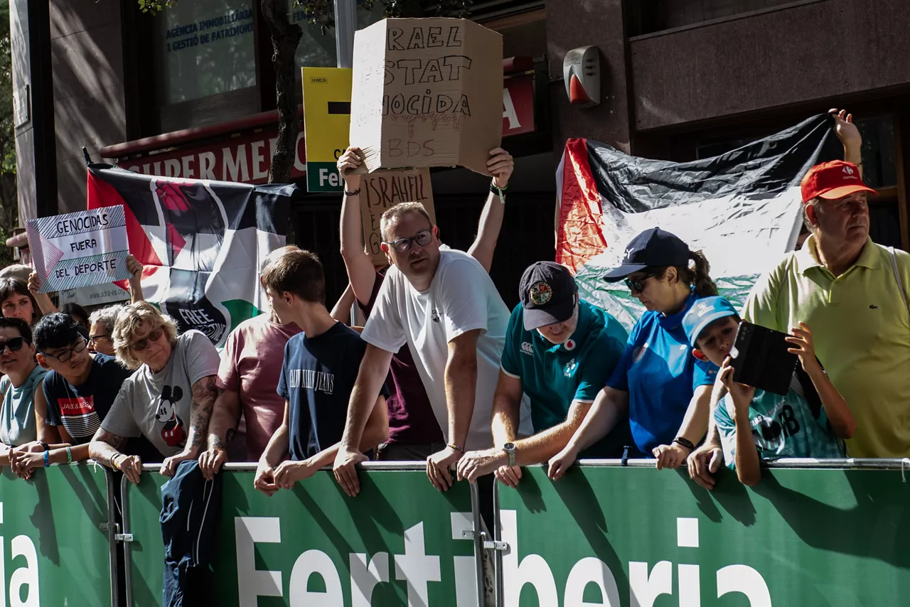 Protestas contra el equipo Israel Premier-Tech en la Vuelta a España