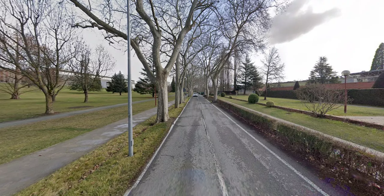 Carretera del campus de la Universidad de Navarra



REMITIDA / HANDOUT por AYUNTAMIENTO DE PAMPLONA

Fotografía remitida a medios de comunicación exclusivamente para ilustrar la noticia a la que hace referencia la imagen, y citando la procedencia de la imagen en la firma

04/9/2025
