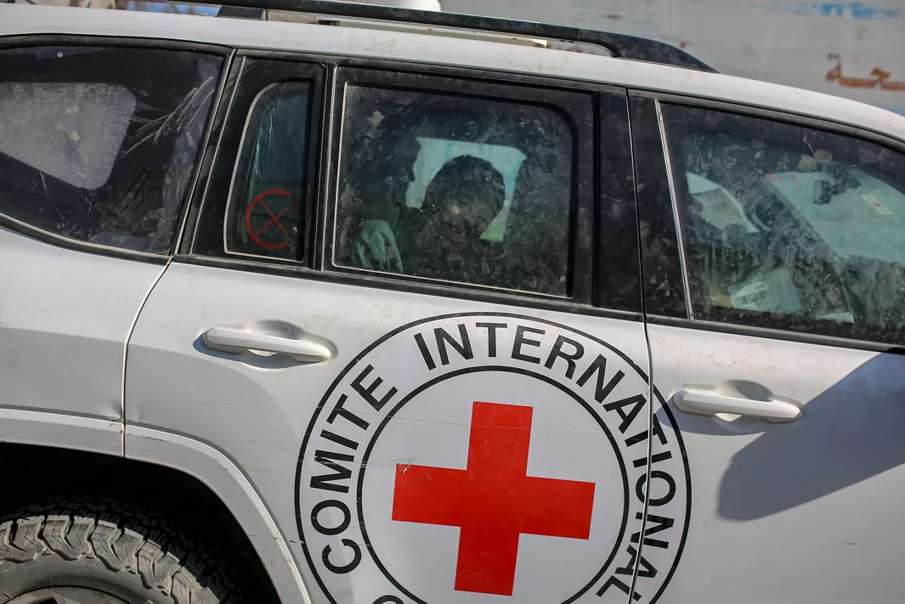 (Foto de ARCHIVO)

October 6, 2025, Dair El-Balah, Gaza Strip, Palestinian Territory: Released Palestinian boy prisoner accompanied by teams from the International Red Cross, arrive at Al-Aqsa Martyrs Hospital for medical checks in Deir Al Balah, Gaza on October 06, 2025



Europa Press/Contacto/Omar Ashtawy

06/10/2025