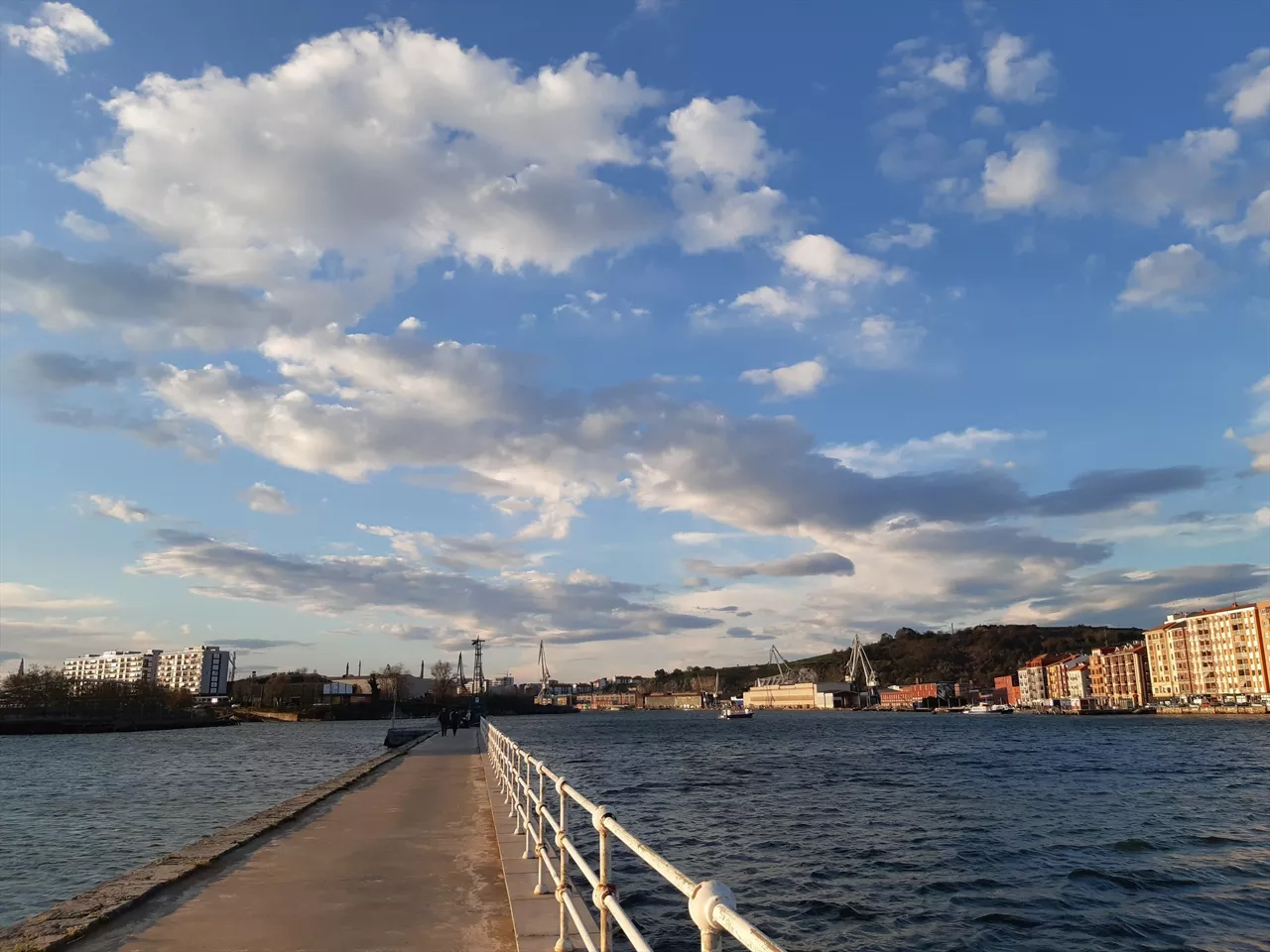 Artxiboko irudia: Ibaizabal itsasadarra. Argazkia: Europa Press.