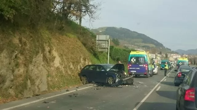 Accidente en Muxika (Bizkaia). Foto: VOST Euskadi