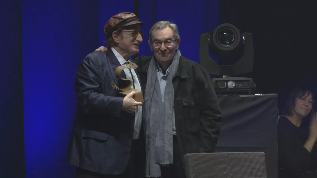 Javier Gurrutxagak jaso du Santurtziko Zinemaldiko Serantes ohorezko saria

"Tragedium" eta "Erreka zoko hortan" film laburrek irabazi dute EITBren Euskal Pantailak saria
