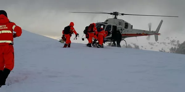 Rescate de los peregrinos perdidos en Ibañeta. Foto: Bomberos de Navarra.