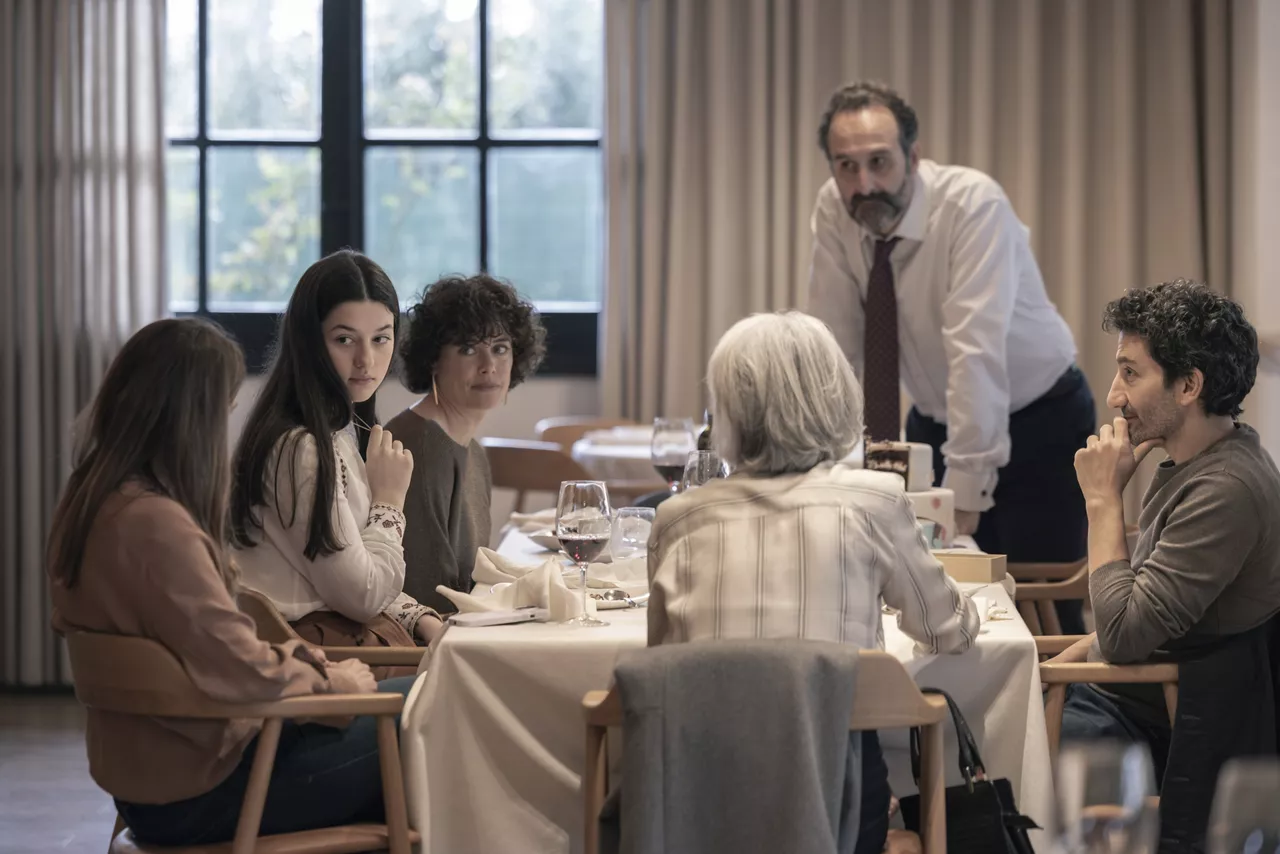 "Los domingos" filmeko irudi bat