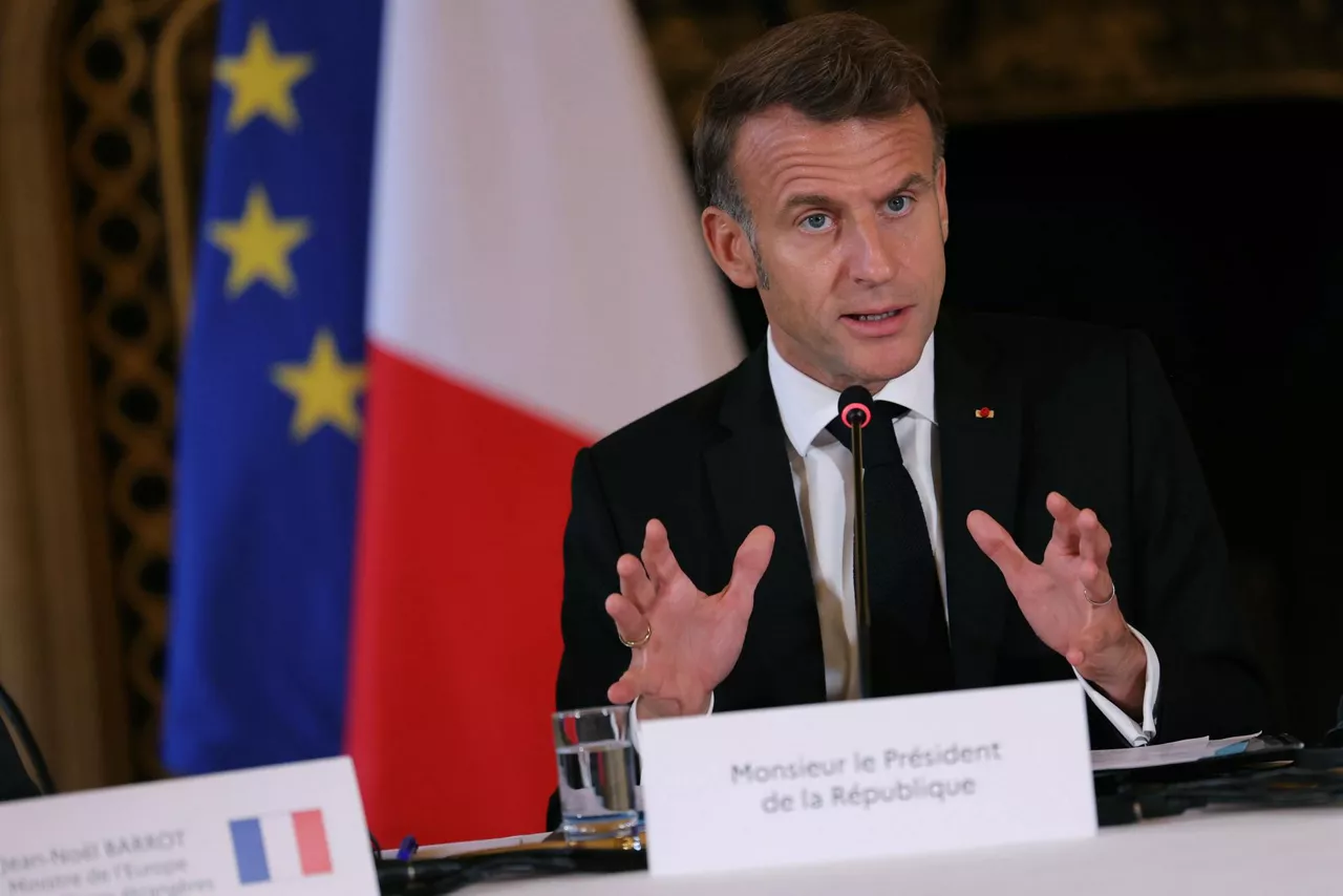 PARIS (France), 09/10/2025.- France's President Emmanuel Macron speaks during a a Ministerial meeting on the implementation of the Middle East peace plan at the Quai d'Orsay, France's Ministry for Europe and Foreign Affairs, in Paris, France, 09 October 2025. Israel and Hamas on October 9, 2025 agreed a Gaza ceasefire deal to free the remaining living hostages, in a major step towards ending a war that has killed tens of thousands of people and unleashed a humanitarian catastrophe. (Francia) EFE/EPA/THOMAS SAMSON / POOL MAXPPP OUT
