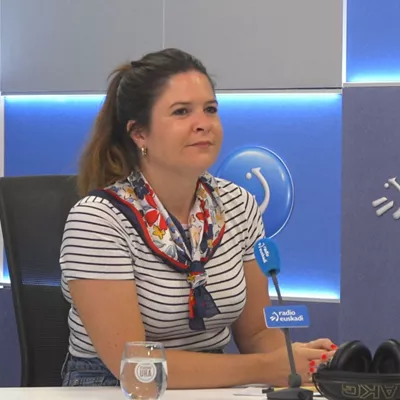 La secretaria del EBB del PNV, Maitane Ipiñazar, en Radio Euskadi